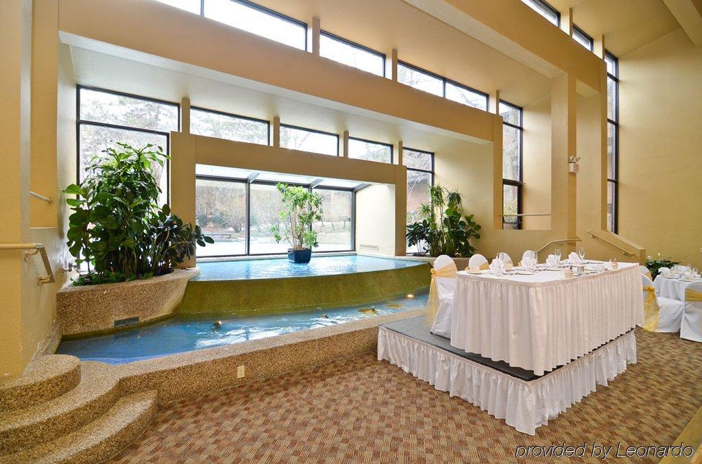 Clock Tower Resort And Conference Center - Rockford Restaurace fotografie