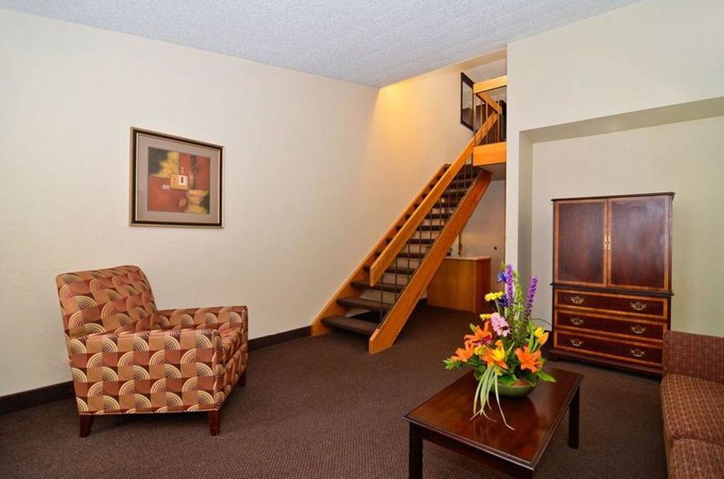 Clock Tower Resort And Conference Center - Rockford Pokoj fotografie